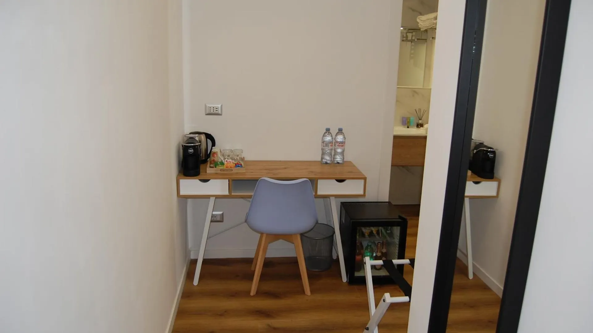 Hotel Belltower Elegans Rom 0*,  Italien