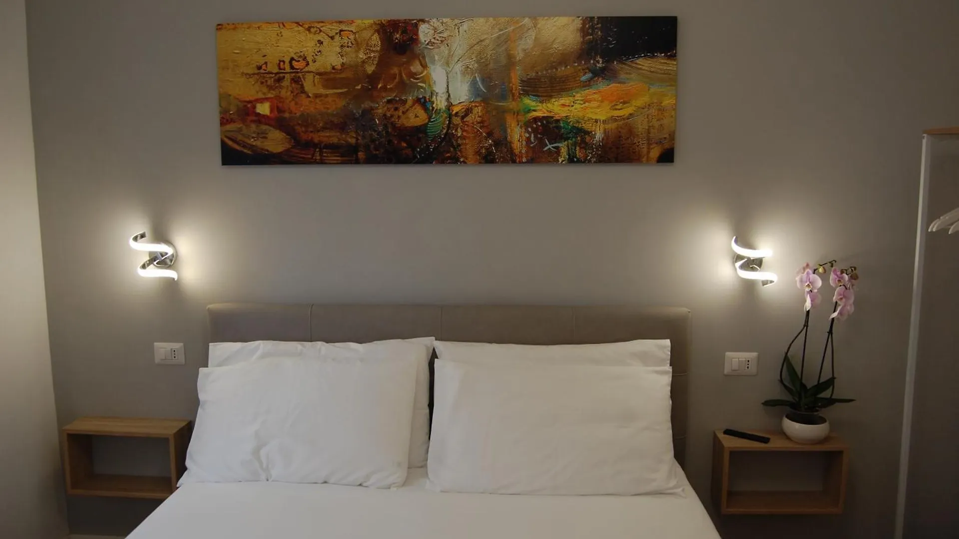 Hotel Belltower Elegans Rom 0*,